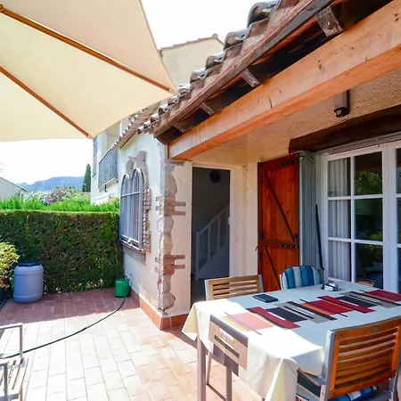 Sistach Casa Oliveres Villa