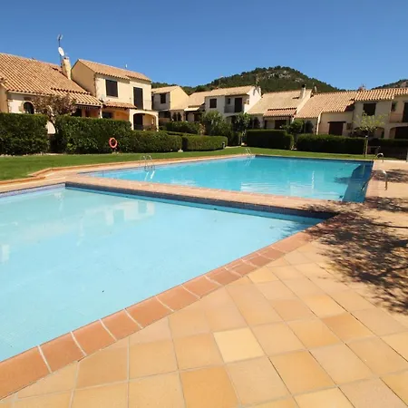 Villa Sistach Casa Oliveres *
