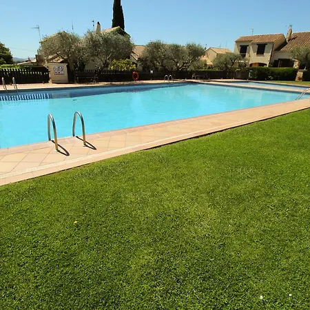 Villa Sistach Casa Oliveres *